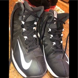 Nike boys AirMax’s